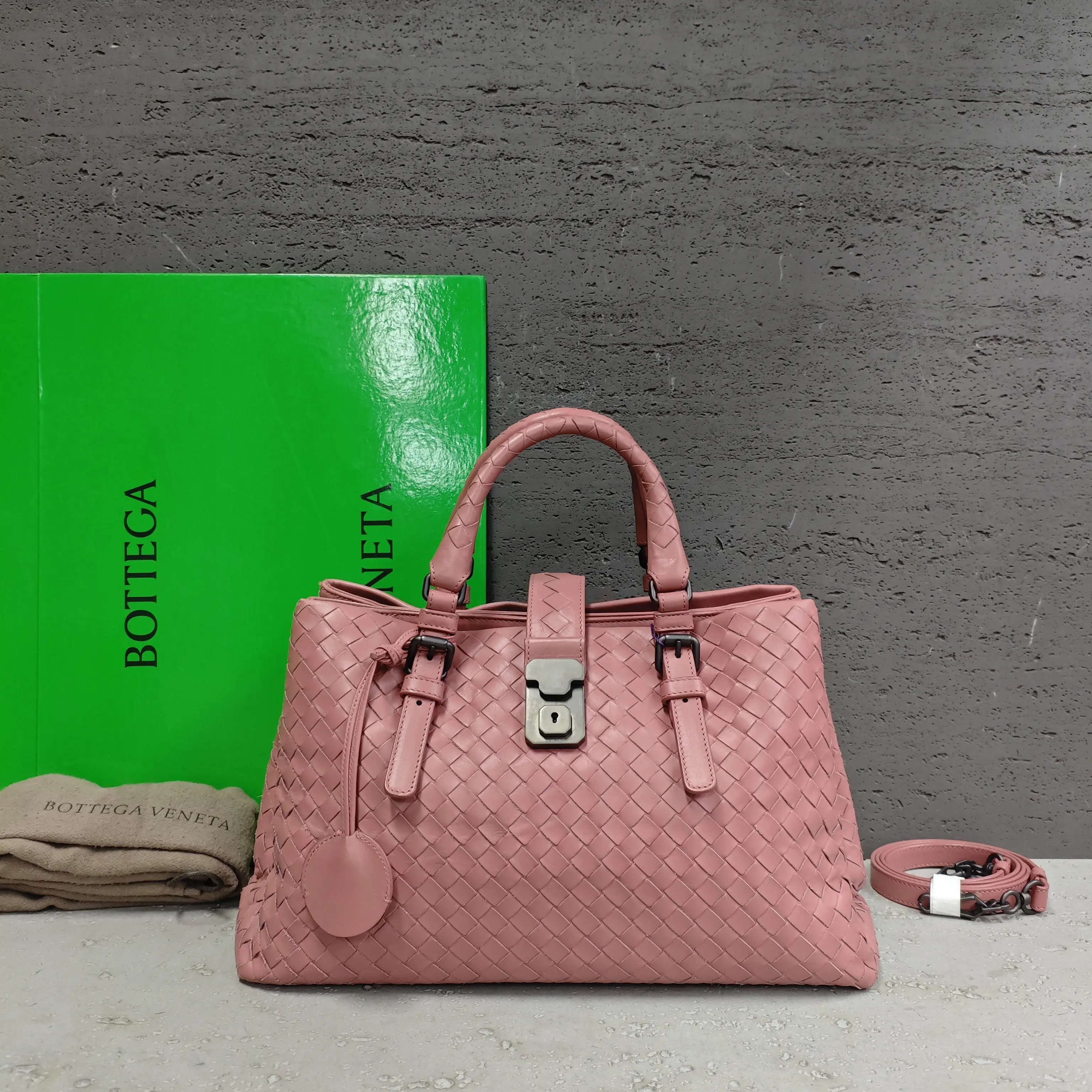 Pre-owned BOTTEGA VENETA Leather Shoulder Bag D0630804614