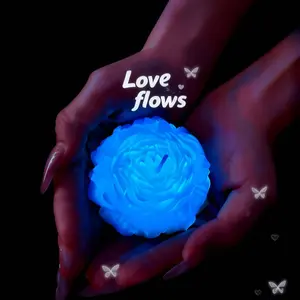 Glow-In-The-Dark Low-Temperature Candle 42°c, Handmade Flower Candle, Romantic Couples Game, Non-Burning, Perfect for Romantic Nights, Fun and Sensual