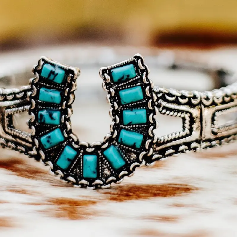 Horseshoe Stretch Bracelet
