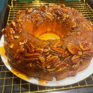 Pecan pie pound cake