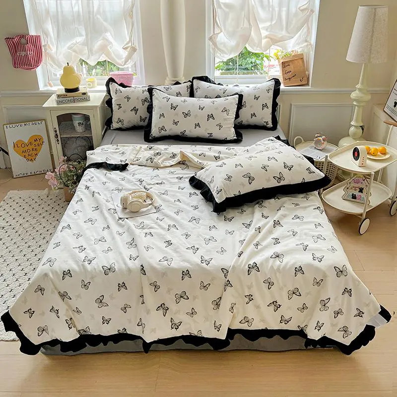 Lightweight Summer Quilt with Butterfly Print and Ruffle Edge, Romantic French Style, Soft and Breathable Bedding, 100% Polyester