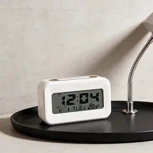 DAYBETTER Digital Alarm Clock with HD Screen Indoor Temperature Display Battery Operated Snooze Function 12/24H for Bedrooms Kids Travel Bathroom Desk