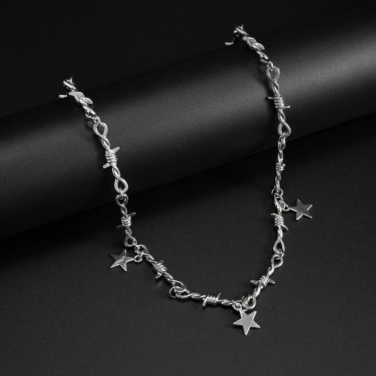 Women's Elegant Star Thorn Choker Necklace - Silver-Tone Adjustable Costume Jewelry with Artificial Gemstone, Unisex Thorn Chain, Metal-Coated for Casual Daily Wear