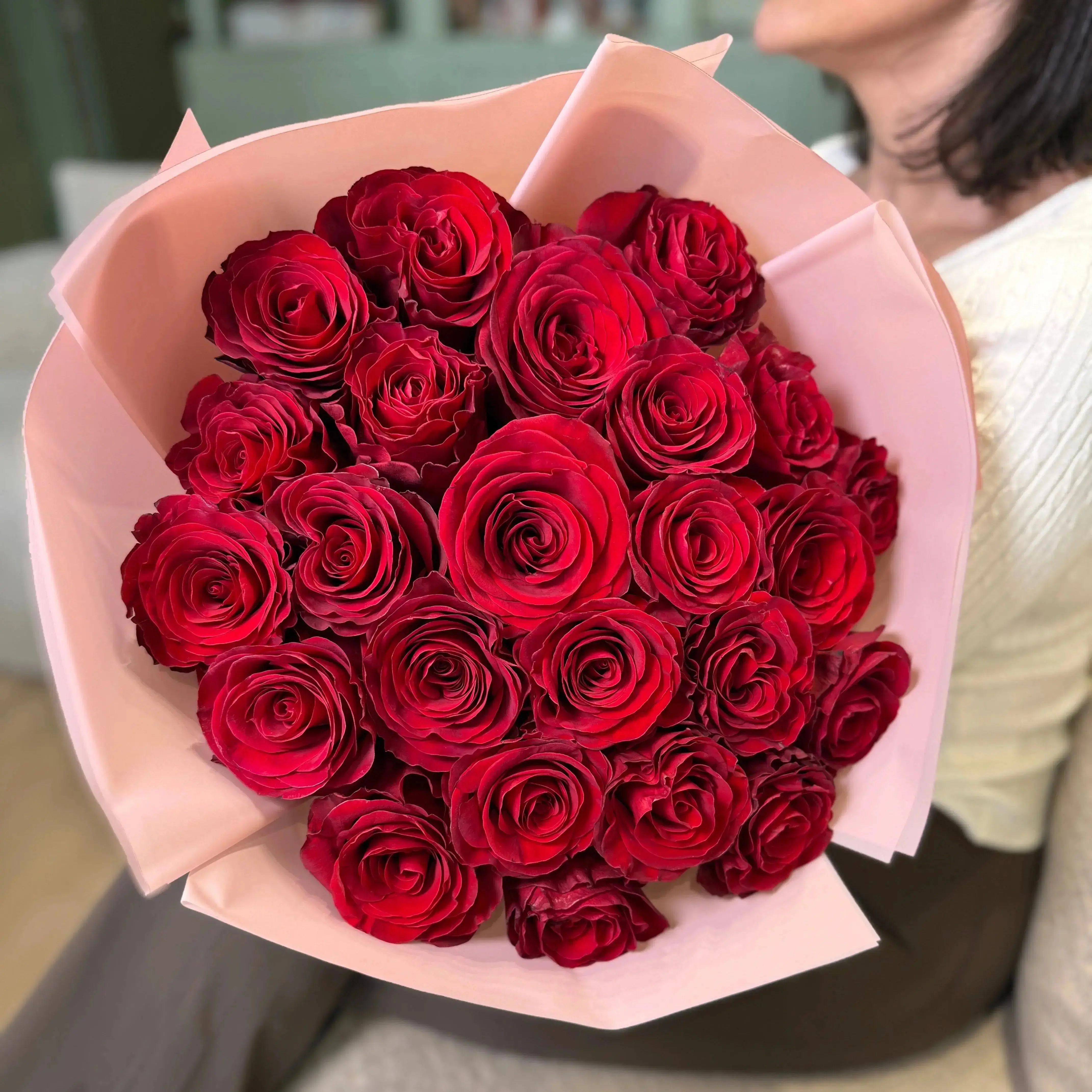 Scarlet Kiss Bouquet (Nationwide Delivery)