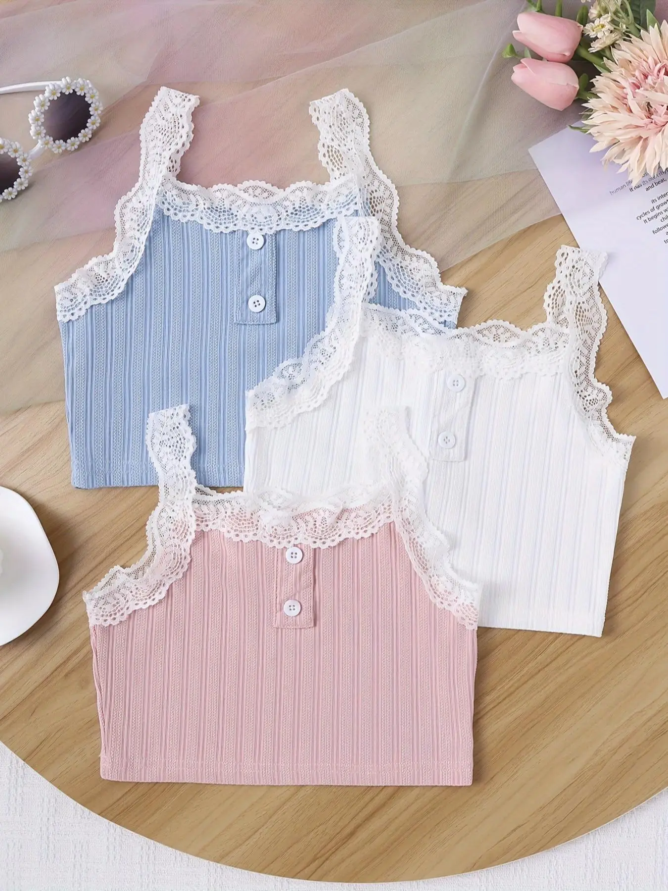 Girl's Contrast Lace Fake Buttons Ribbed Tank Top, Cute Sleeveless Scallop Trim Top for Daily Outdoor Wear, Girls Clothing for Summer