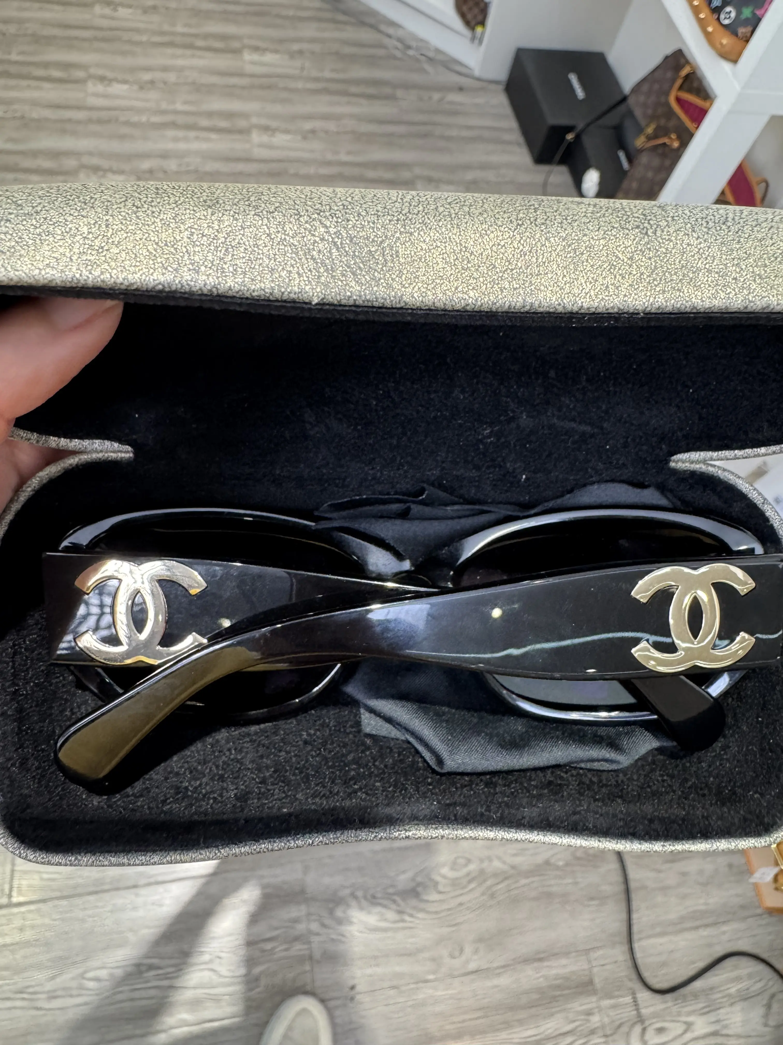Pre-owned Chanel Fashion Accessory Sunglasses