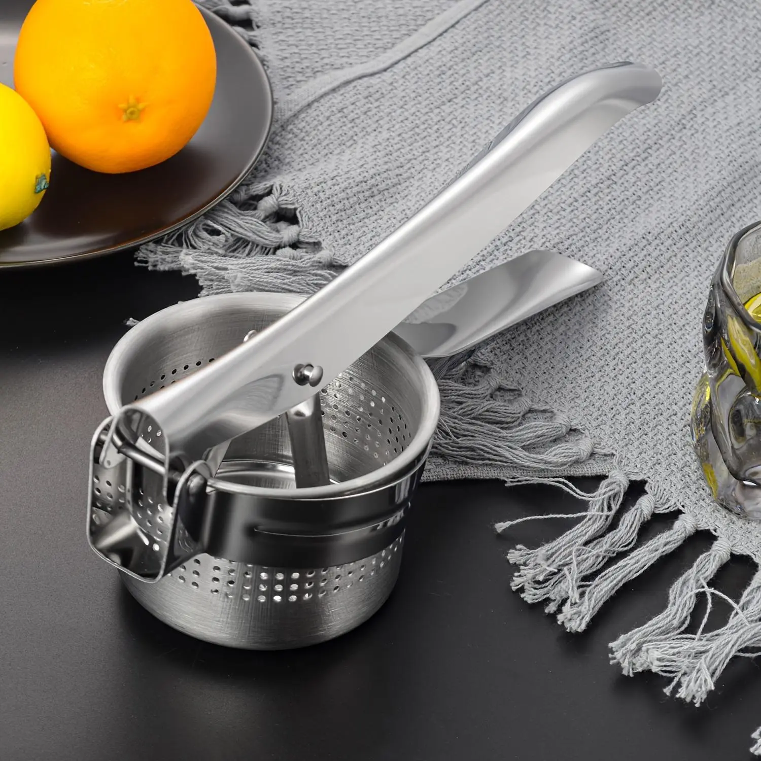 Potato Press, Lemon Juicer, Potato Masher,Potato Ricer,, Multifunctional Juice Maker, Stainless Steel Potato Masher, Kitchen Vegetable Masher with Non-Slip Handle, Manual Fruit Masher, Vegetable Crusher, Kitchen Stuff, Kitchen Gadgets