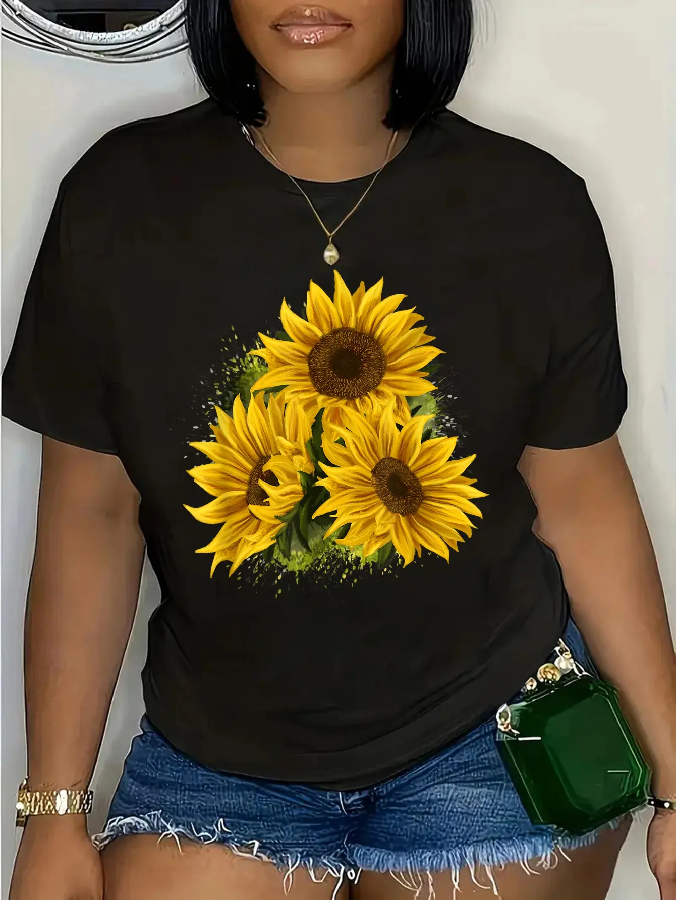 Women's Casual T-Shirt, 100% Cotton Graphic Tee with Short Sleeves, Round Neck and Sunflower Positivity Print, Everyday, Shortsleeve, Top, Vintage
