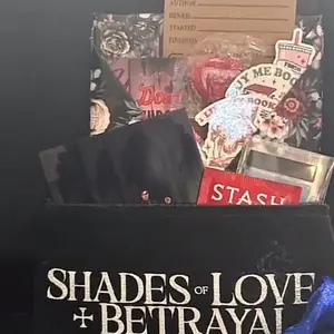 Book Box - Shades of Love and Betrayal