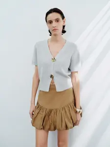 URBAN REVIVO Minimalist V-Neck Short-Sleeve Knit Cardigan Chunky Metal Button Detail Cropped Top