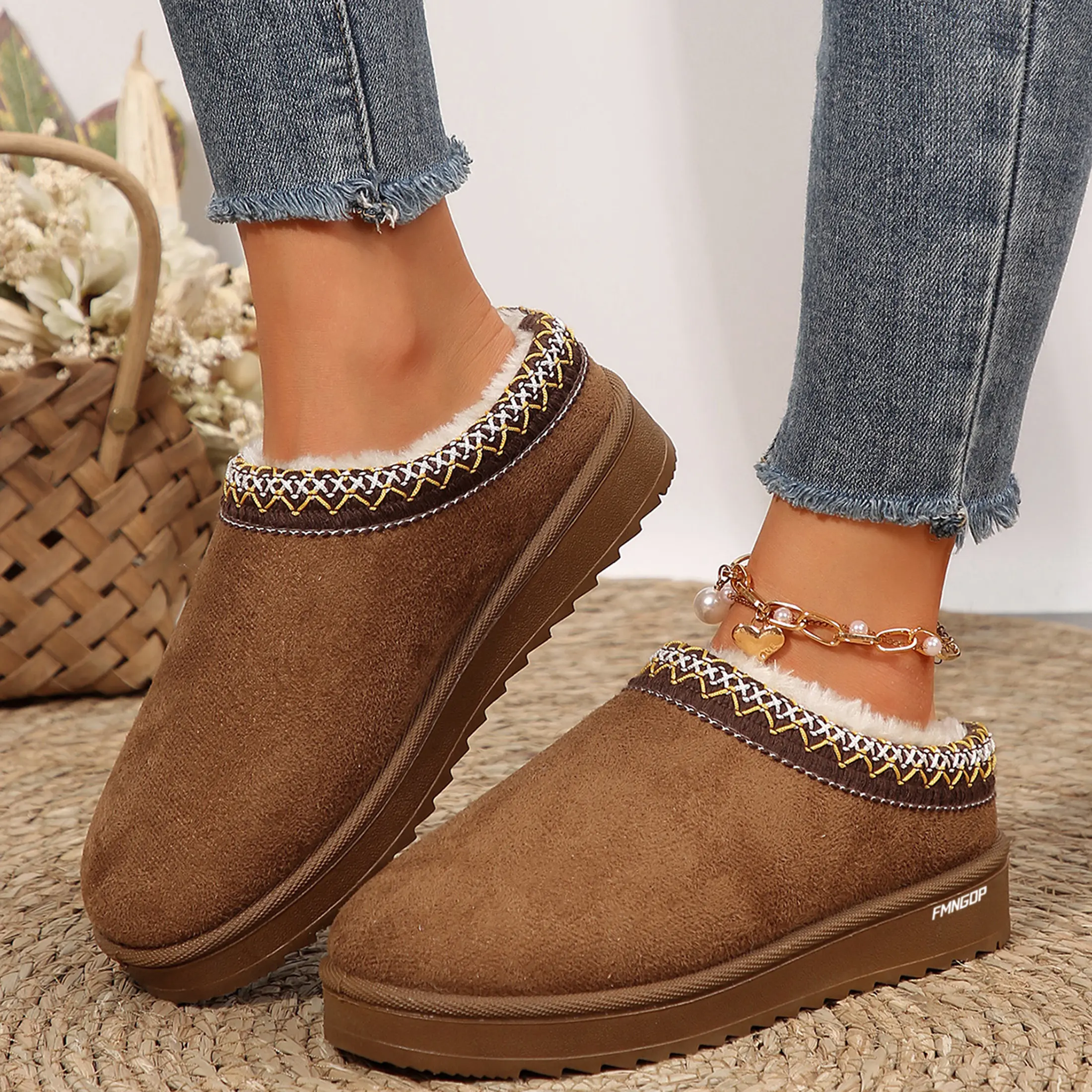 Women's Fashion Suede Mini Snow Boots Winter Fleece-Lined Slippers Embroidered Trim Comfortable Home Shoes Indoor Outdoor Shoes