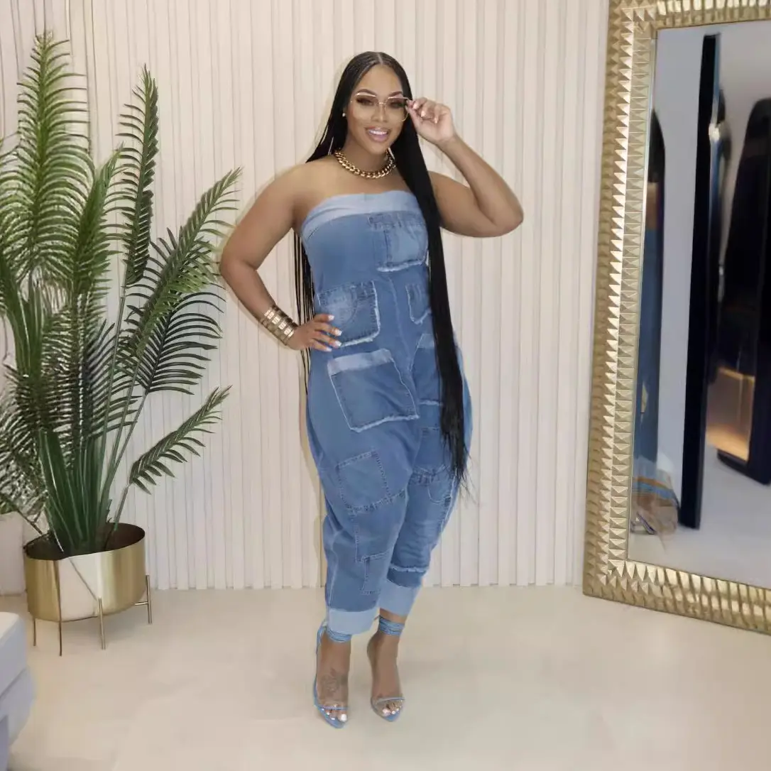 Women's Off Shoulder Sleeveless Denim Jumpsuit, Washed Patchwork Multi-Pocket Loose Fit Romper, Casual Lightweight One-Piece Outfit for Beach Vacation Streetwear Photoshoot