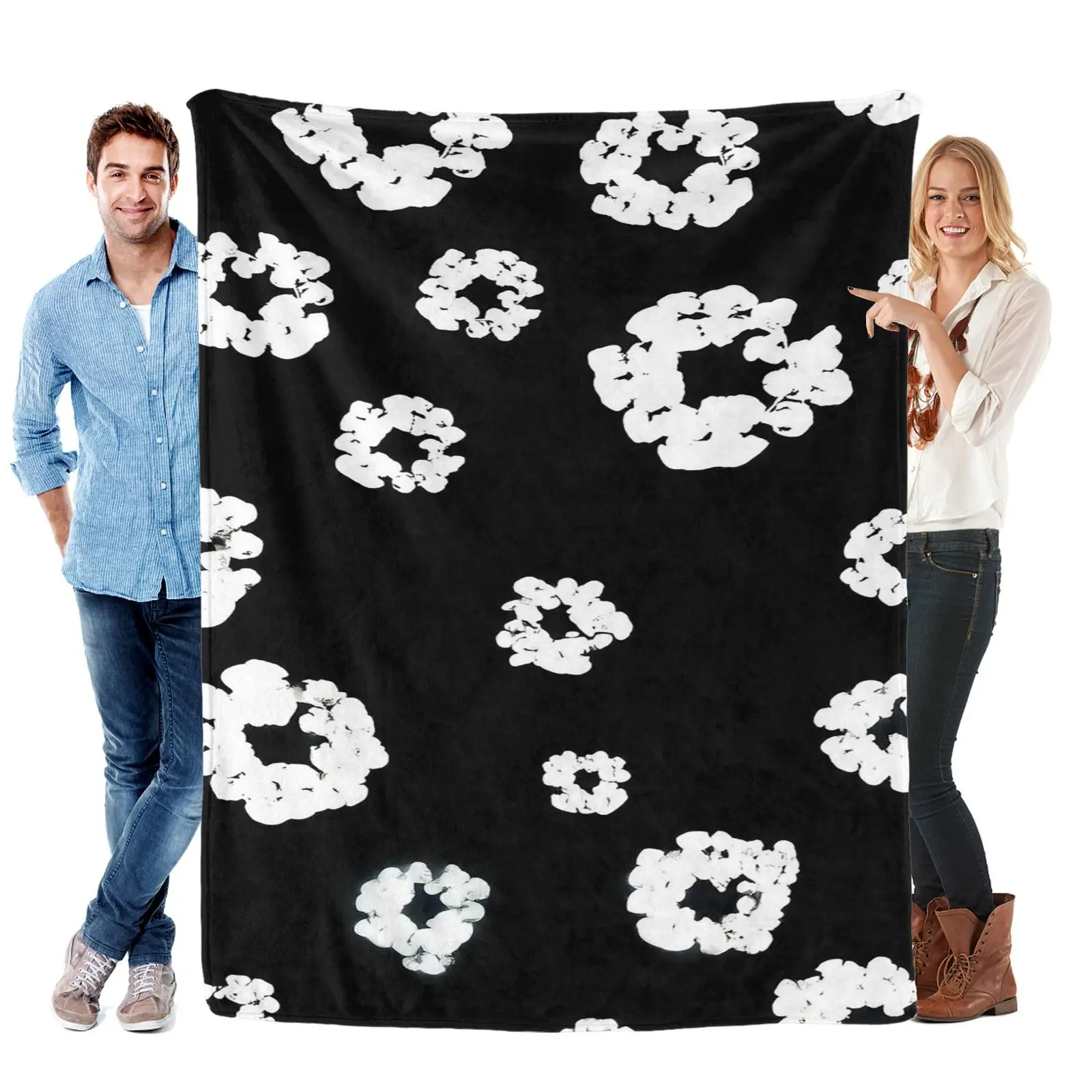 Black Background White Abstract Floral All Over Print Flannel Throw Blanket Multiple Sizes, Modern Simple Flower Pattern Cozy Blanket, Warm Soft Sofa Bed Decor Blanket for Bedroom Living Room Home Decoration
