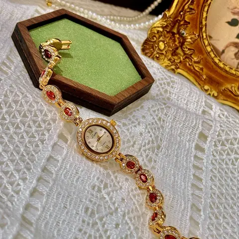 Elegant Women's Watch with Colorful Zirconia Gemstone, Vintage Style, Waterproof, Perfect for Daily Wear & Parties, Fashionable Stylish Quartz Wristwatch, Quartz Analog Watch, Fashionable Party Watch, Fashion Wristwatches