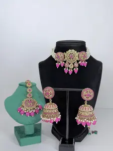 Bollywood Myra Choker Set with Jhumka and Mangtika
