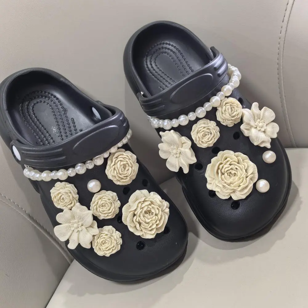 16pcs Shoes Charm Set Bling Shoe Charms for Women Flower Pearl Shoes Decoration Charms Shoes Chain Cute Shoe Charms DIY Shoe Accessories Valentine's Day, Christmas, Thanksgiving, Birthday Footwear Bedroom