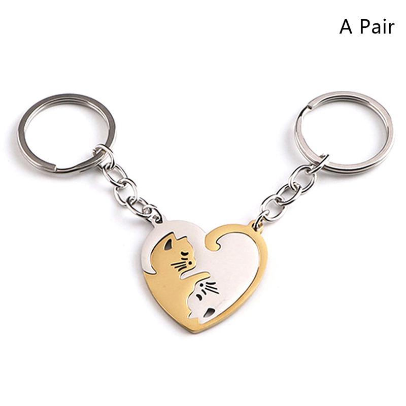 Cute Hug Cat Keychain with Patchwork Heart, Creative Round Pendant for Couples, Bag and Car Accessories