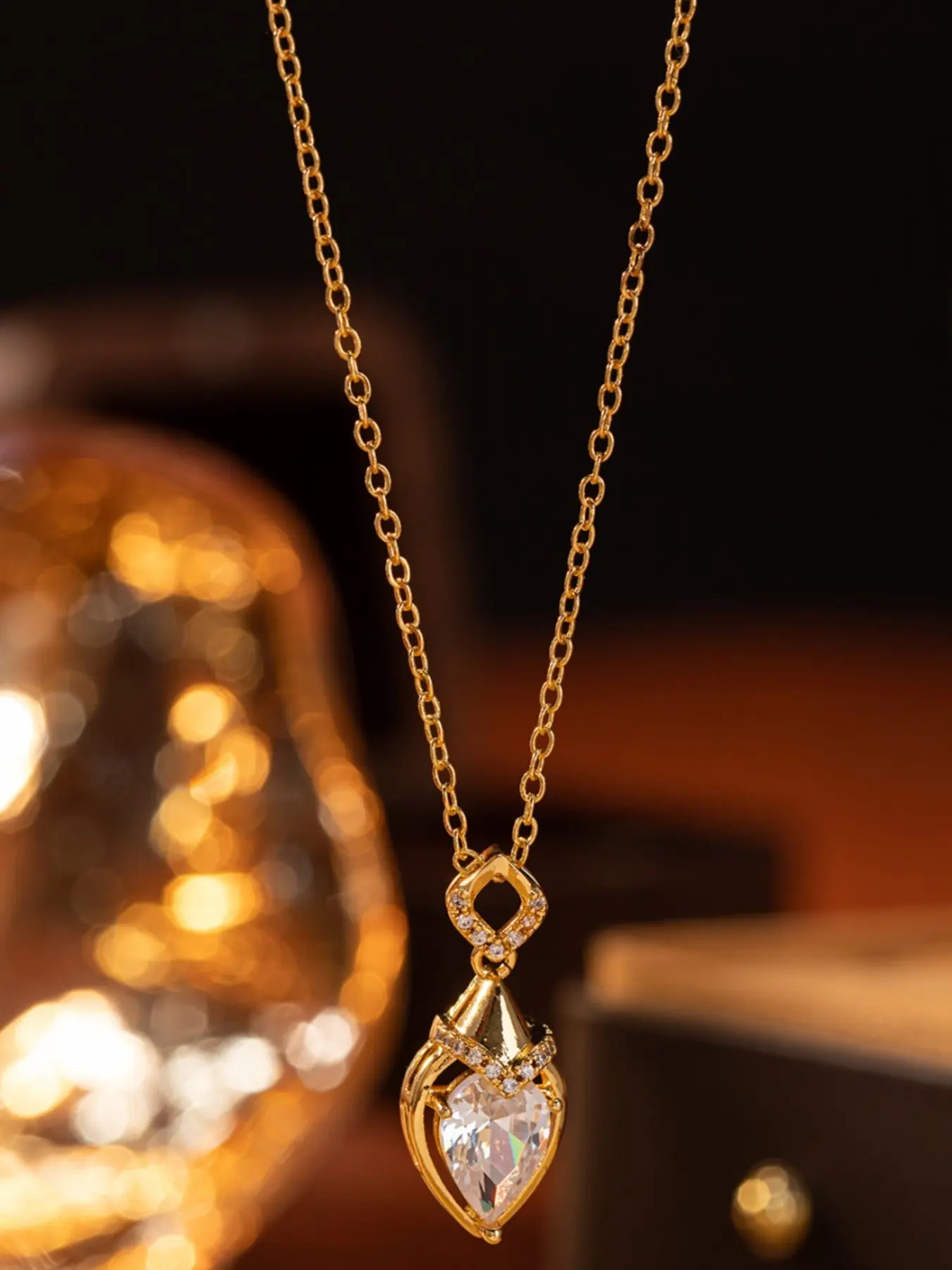 French Vintage Elegant Geometric Design Zircon Droplet Pendant Necklace, Stainless Steel Chain, Perfect for Daily Wear and Events