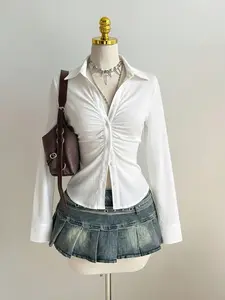 Elegant Women's Casual Fitted Shirt Blouse with Buttons, Collared V Neck, Long Sleeve/short Sleeve, Suitable for Office Wear, Includes Pocket, Minimalist