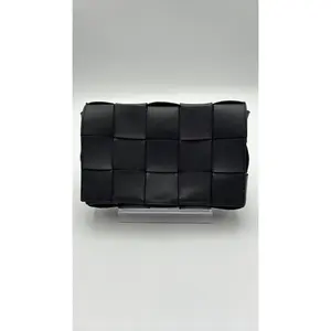 Pre-owned Leather Luxury Bags & Accessories Bottega Veneta Cassete Intracciato, Crossbody Bag, Black Date Code: B10102783M