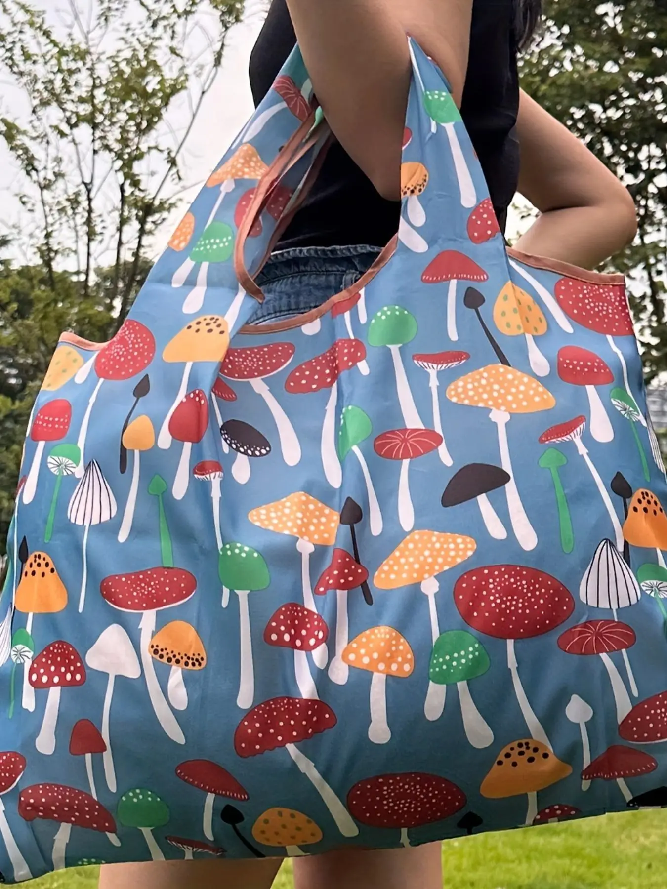 Women's Mushroom Pattern Large Volume Tote Bag, High Load-bearing Waterproof Foldable Shopper Bag, Summer 2025 Fashion Casual Bag for Work & Daily Use