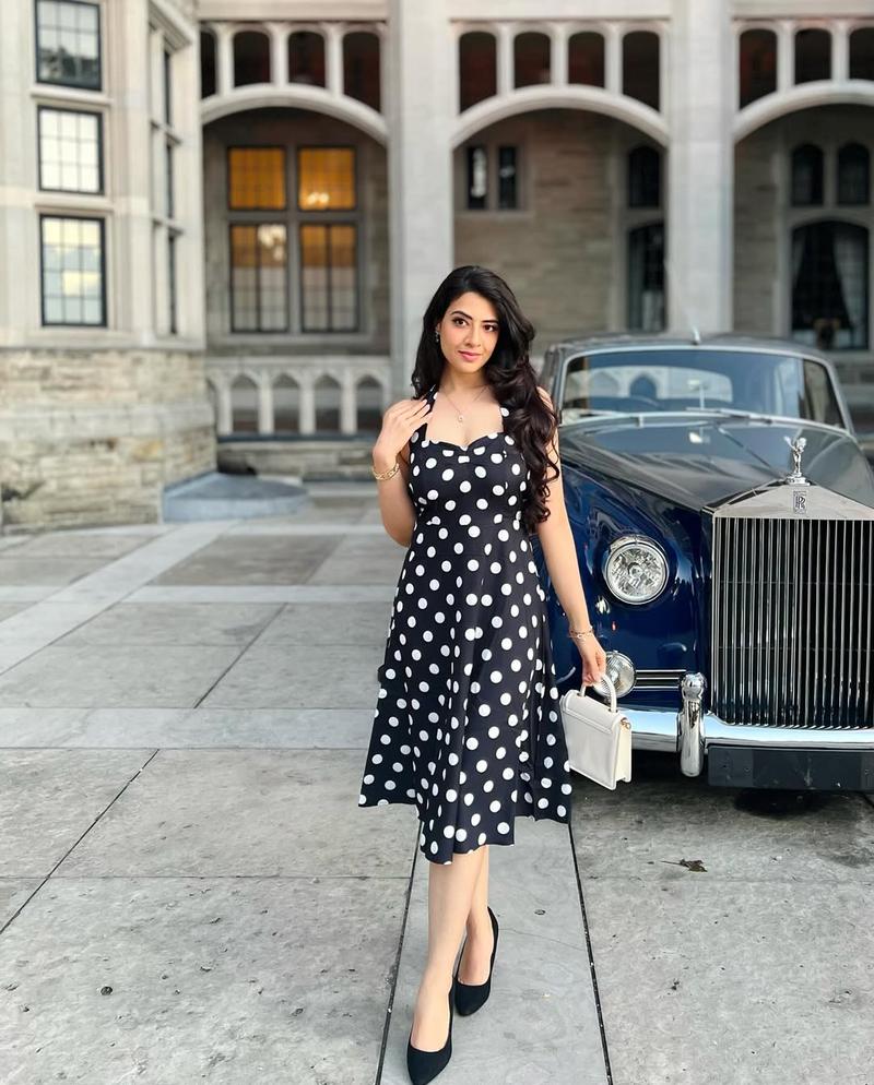 Retro Stage 1950s Vintage Polka Dot Halter Dress for Women A-line Silhouette valentine's Day with Bow Detail & Flared Skirt Casual Everyday Wear