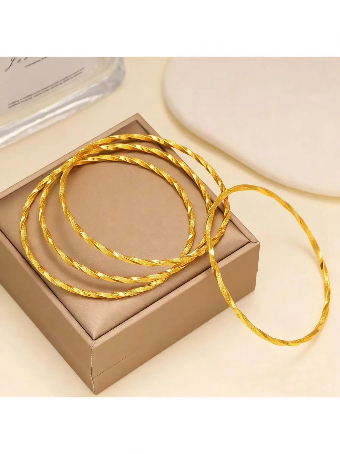 4 Pcs Women's Closed Loop Bracelets, Bangles Set, Bracelet Sets, Stylish Round Bangle Jewelry, Fashionable Bracelet Style, Matching Bracelets, Perfect for Holidays, Parties, Daily Wear, Unique Gift Idea