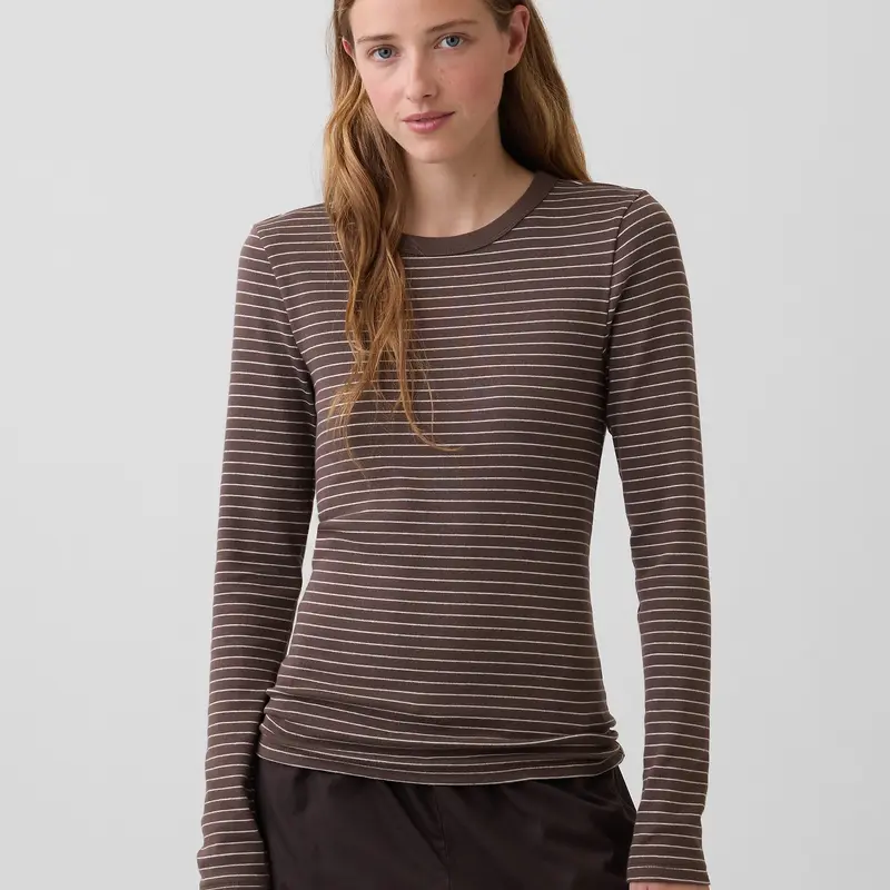 Gap Women's Modern Crewneck T-Shirt