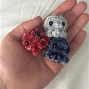 Velvet Amigurumi Baby Octopus Keychain