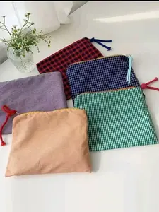 Gingham Pattern Makeup Bag, 1 Count LargeCapacity Cosmetic Storage Bag, Portable ZippelMakeup Organizer Pouch, Travel Storage Bag forWomen & Girls, Travel Cosmetic Bags, Handheld Cosmetic Pouch