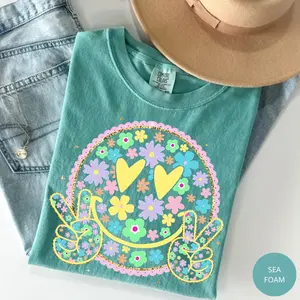 Comfort Colors Retro Groovy Smiley Face T-Shirt, Floral Peace Sign Graphic Cute Tshirt Summer Clothes