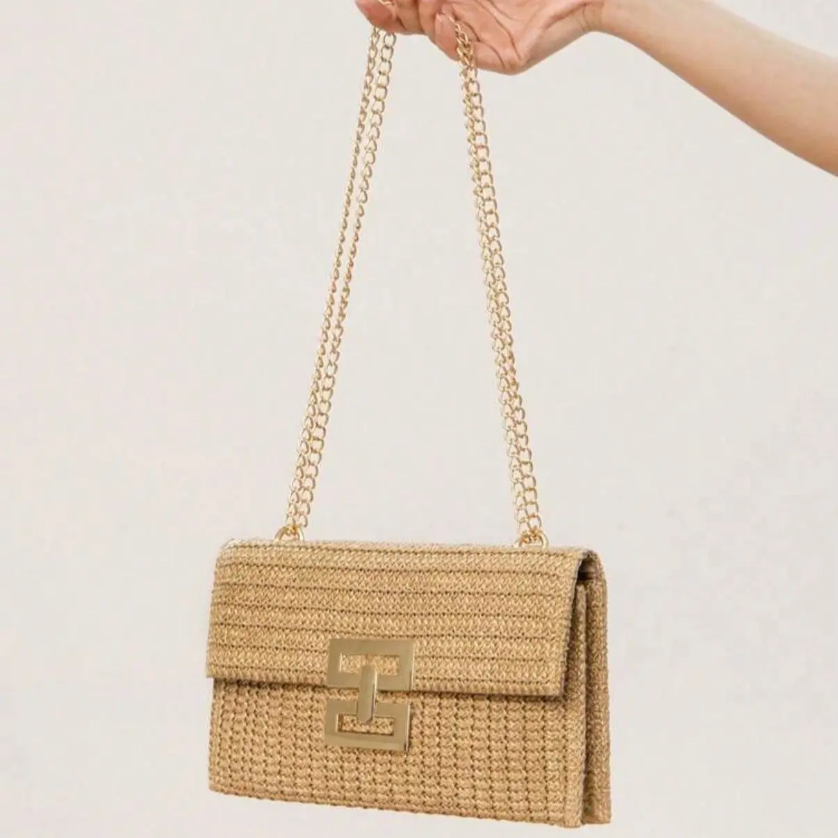 Women Twist Lock Flap Straw Beach Shoulder Bag Chain Woven Purse Clutch, Beach Necessities,Beach Essentials Crossbodybag Stuff & Summer Essentials, Hottest Beach Bags for Women