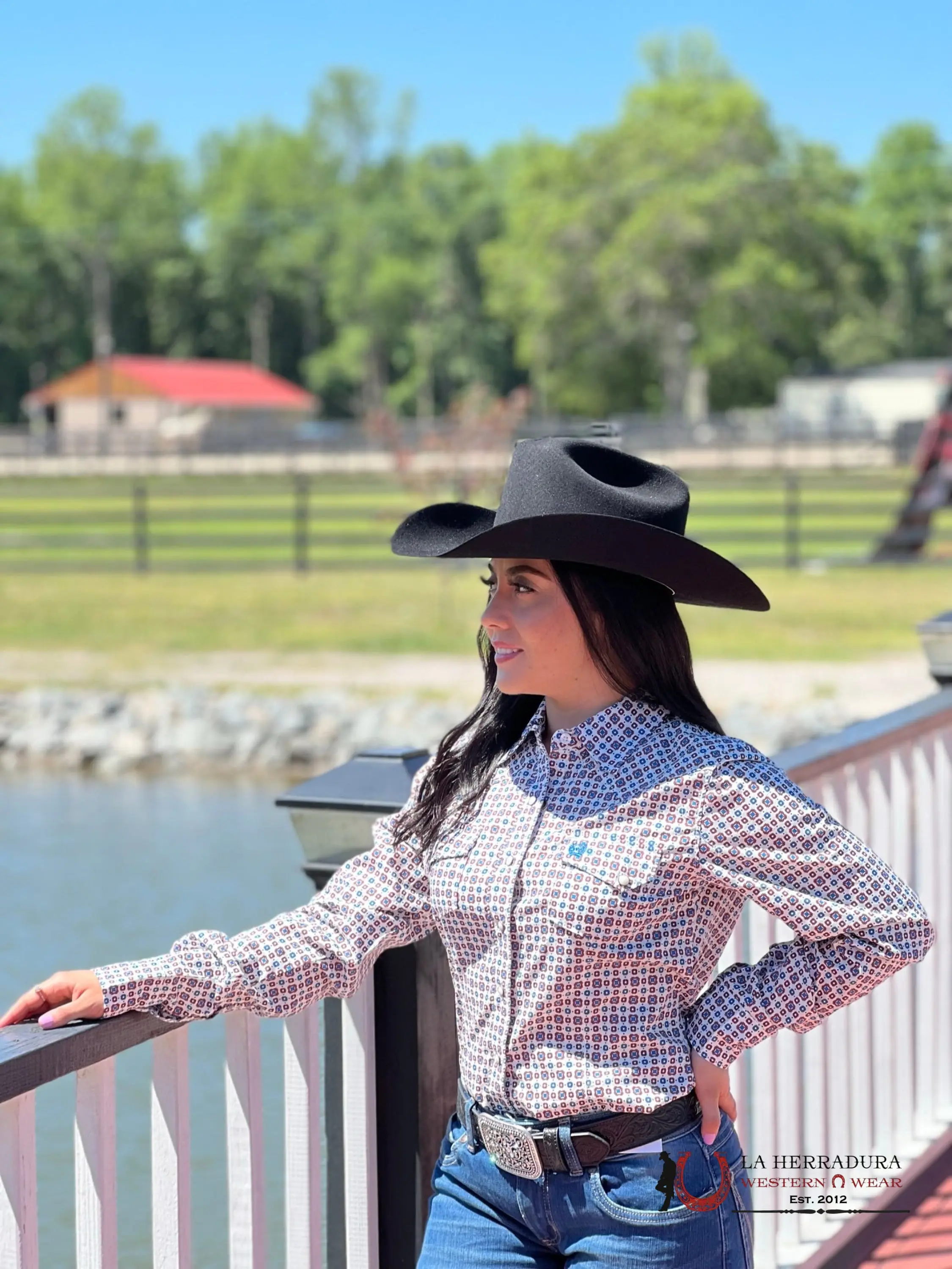 CINCH WOMENS LONG SLEEVE SHIRT WHITE WITH DESIGN- MSW9201029