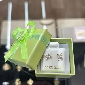 Aretes con cierre para bebés