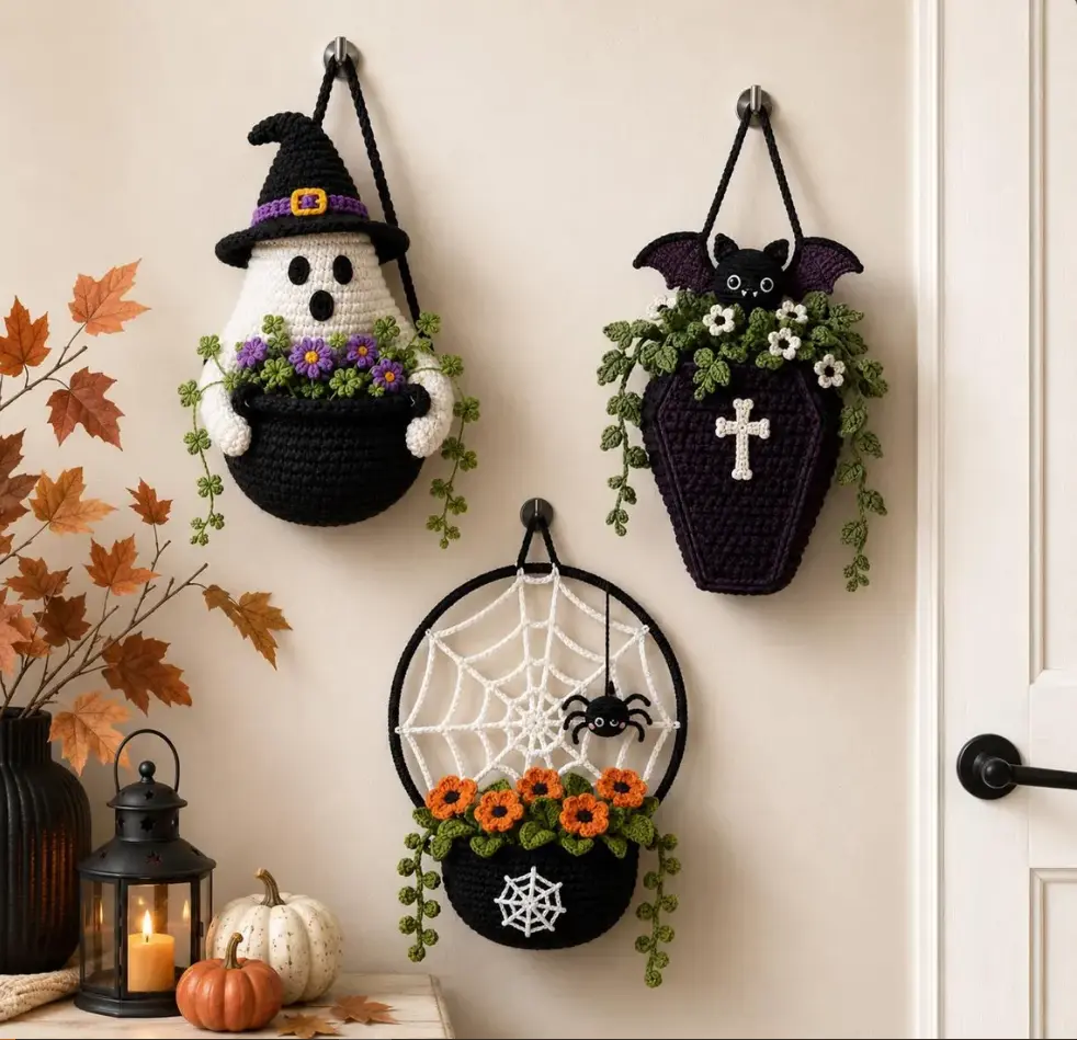 Halloween Crochet Hanging Planter, Handmade Spooky Door Decor, Cute Halloween Wall Hanging, Fall Home Decor, Halloween Gift