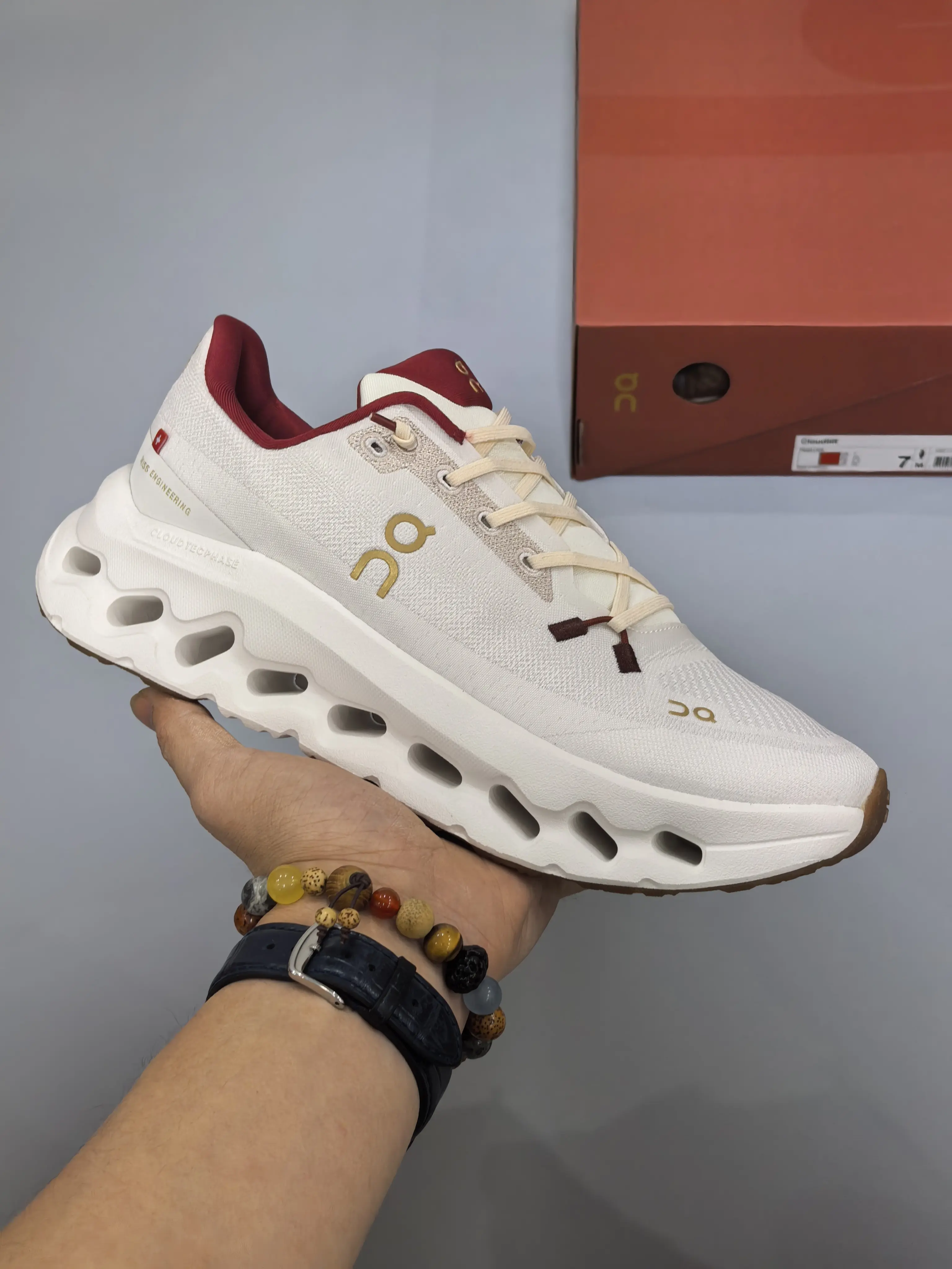 White Burgundy Mesh Running Shoes Hollow Cushion Sole Breathable Shock Absorbing Athletic Sneakers For Jogging Fitness Daily Casual Sports