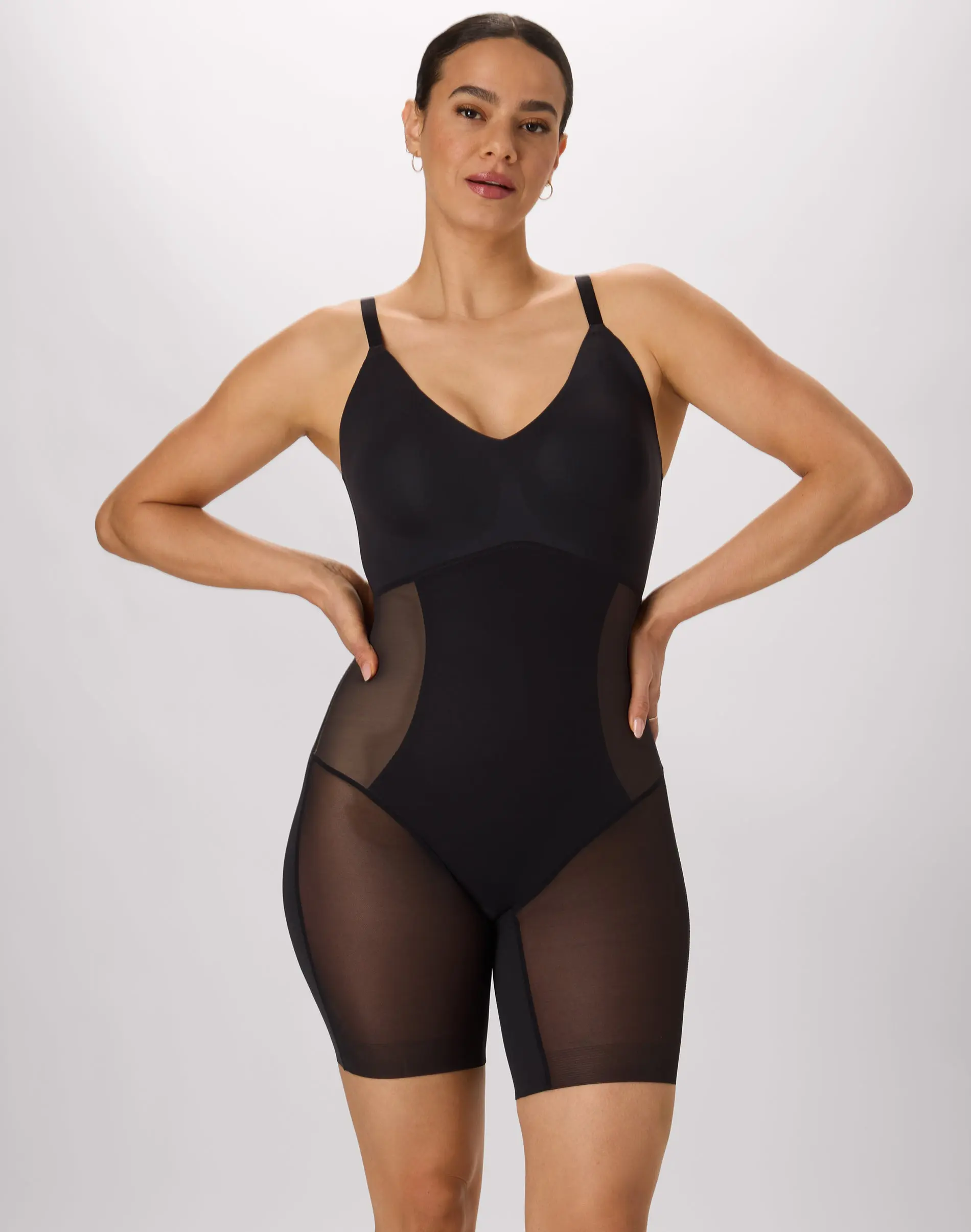 Maidenform Women's Shapewear Mid-Thigh Bodysuit Sculpting Hourglass Shaping Smoothing Built In Bra Extra Firm DMS900