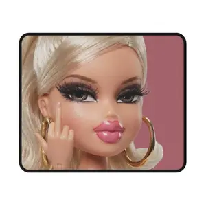 Funny Retro Doll Square mouse pad, Funny Blonde Queen Fashion Doll for Her Mean Girl Energy Office Decor Girly Pop Desk Sarcastic MousePad Rubber Anti-slip Lockedge Work mat, Small Size Suitable for Laptop, Desktop Computer Games, Work, Family