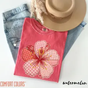 Printed Comfort Colors Hibiscus Flower Faux Patchwork Shirt, Graphic Hibiscus Print Hawaii Vacation Beach Tshirt, Summer Gift For Her