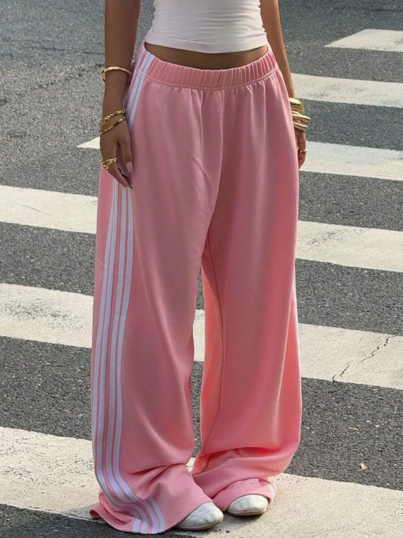 Women's Striped High-Waisted Loose Fit Long Pants, Casual Fashion Comfy, Casual Comfy Baggy, Casual Lounge Pant, Casual Street Trousers, Casual Sporty Trousers, Casual Streetwear Joggers, Vintage Hip-Hop Style, All Seasons