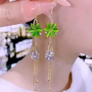 Shiny green cat's eye stone flower earrings for women, DDES0165 long tassel earrings, popular slimming water drop earrings, long anti-loss earrings, 14K gold-plated