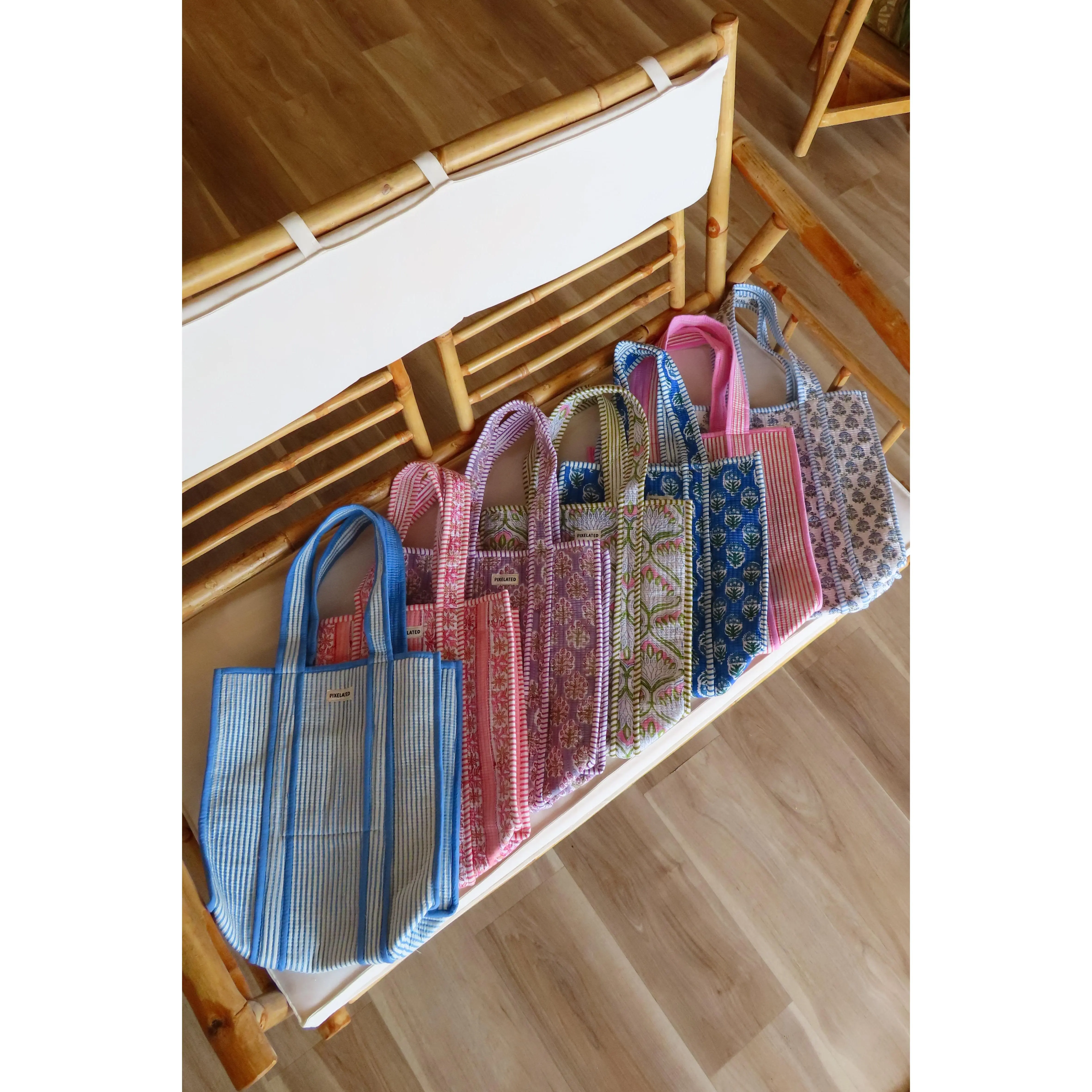 Women's Quilted Tote Bag, Handmade Fashionable Shoulder Bag with 2 Inner Pockets and Snap Closure, Fashionable Bags