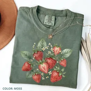 Vintage Strawberry Comfort Colors Tshirt, Retro Strawberry Plant Botanical T-shirt, Cottagecore Berry Fruit Tee, Nature Tshirt, Gardener Gift