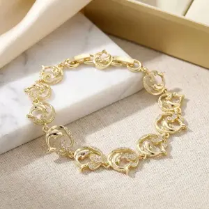 Gold Dolphin Link Bracelet for Women Sparkling Cubic Zirconia Dolphin Chain 14K Gold Plated Bangle Elegant Ocean-themed Jewelry Perfect Gift for Her