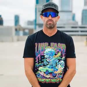 Glory Days Apparel - Gnarly Live Fast T-Shirt