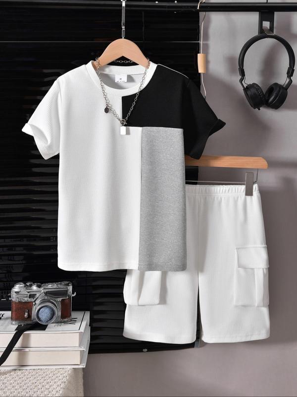 Two-Piece Set Boy's Colorblock Print Short Sleeve Tee & Plain Pocket Elastic Waist Shorts, Casual Comfort and Functionality Round Neck T-shirt & Cargo Shorts for Summer, Kids Clothes for Daily Wear