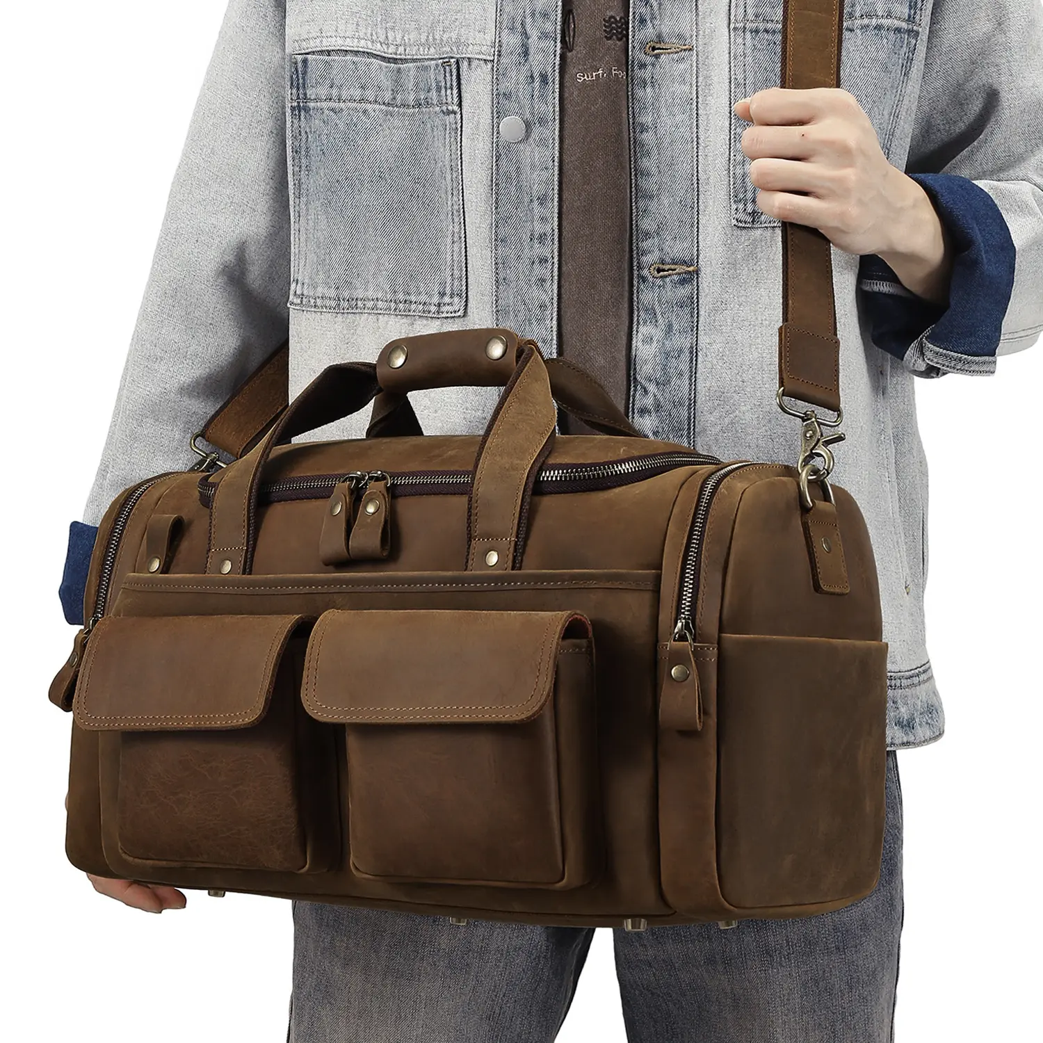 Brown Leather Duffel Bag with Multiple Pockets and Zipper Closure for Travel and Daily Use