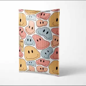 Smiley Face 6x9 Bubble Mailer