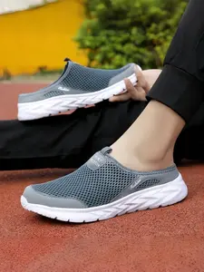 Men's Gray-White Color-Block Mesh Closed-Toe Slippers: Breathable Mesh + Lightweight Rebound, Indoor & Outdoor Dual-Use Sandals