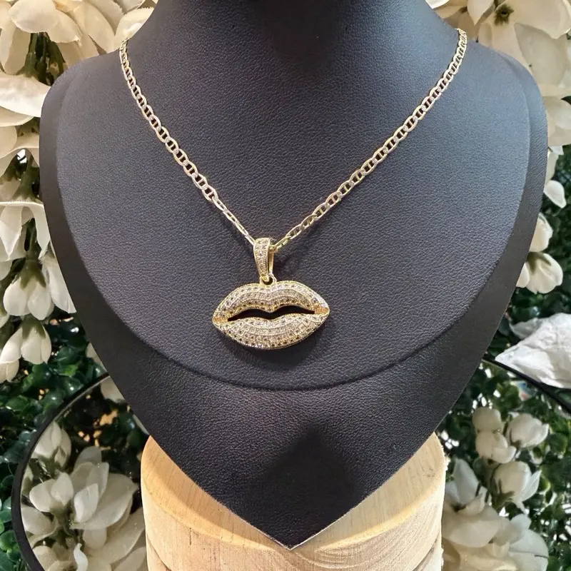 * Boss Babe Lips Necklace